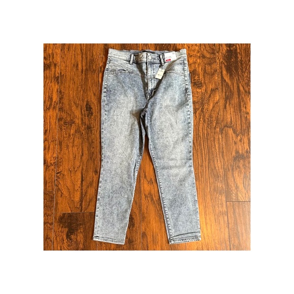 Express Ankle Legging Super High Rise Jeans - Picture 2 of 5